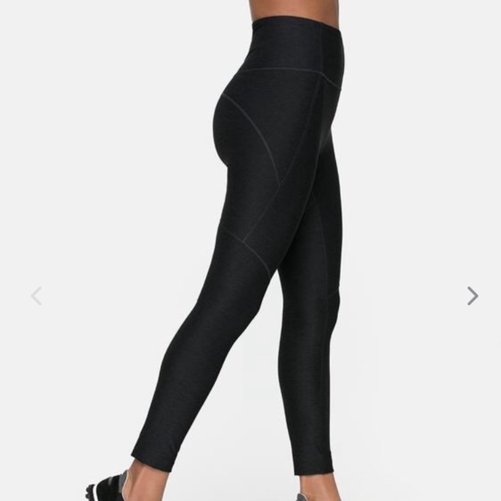 Outdoor Voices Size M 7/8 High Rise Legging